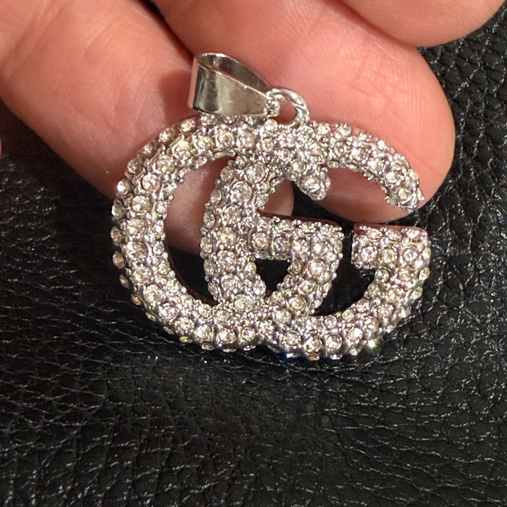 Elegant Silver Colored Gucci Zipper Pull with Crystals - Picture 4 of 4